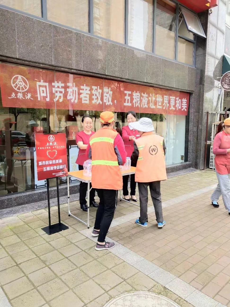 48761A79A98DEB269E58E37BCE53DF56