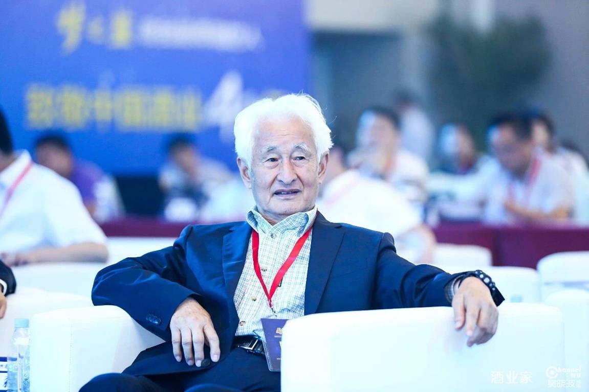 C1C2BCCB4DBFE8EFB648C3A32FB56337