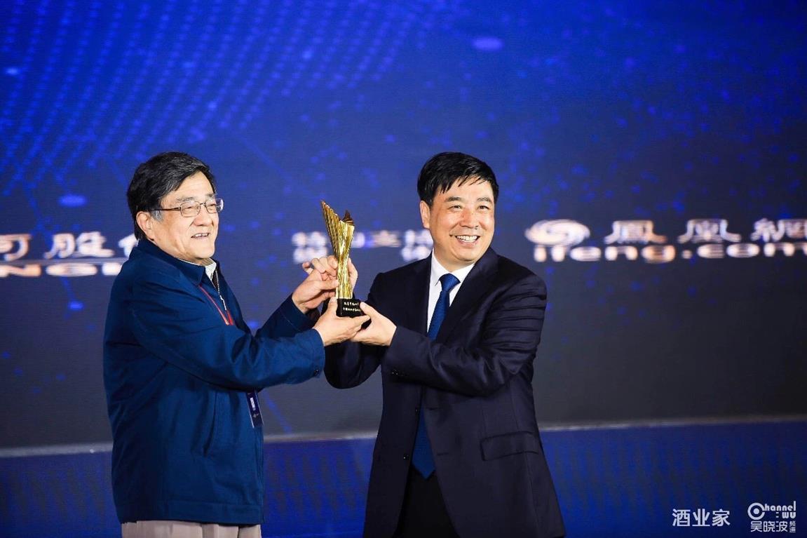 E2D40CEC7333EE4E874560340BDA0A1B